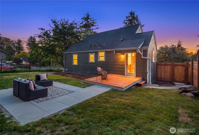 11429 Glendale Way S, Burien, WA 98168