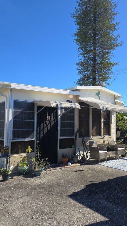 875 NE 48th Street 88, Deerfield Beach, FL 33064