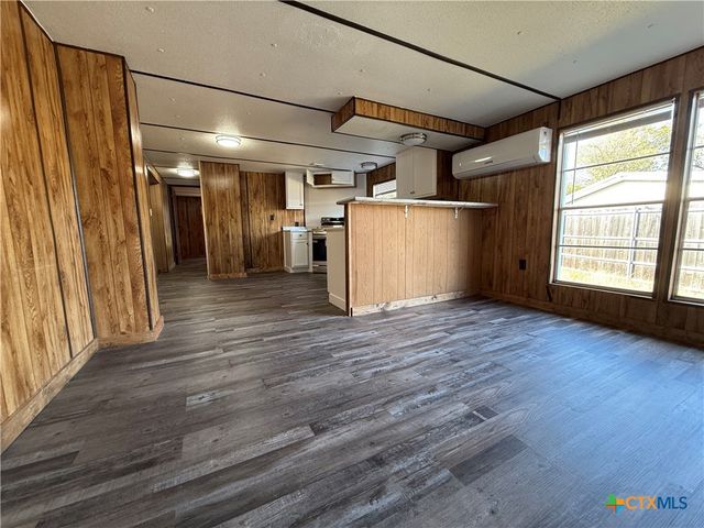 3807 Lands End Court, Granbury, TX 76048