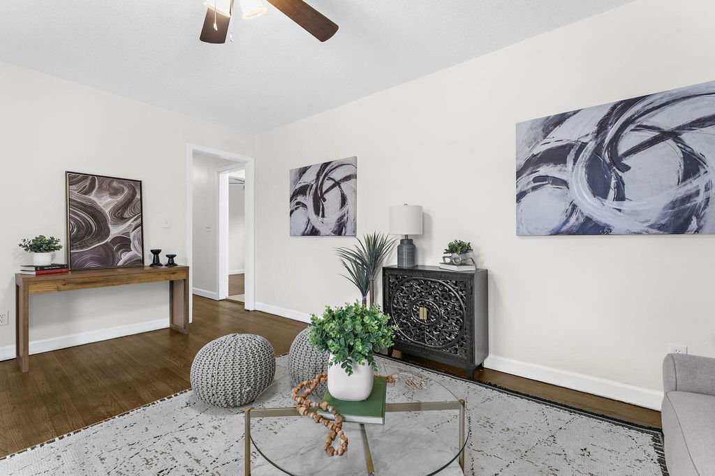 Image 11 of property listing at 204 Falcon Drive, Summerville, SC 29485