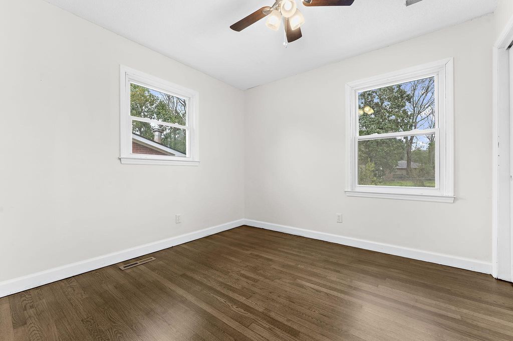 Image 34 of property listing at 204 Falcon Drive, Summerville, SC 29485