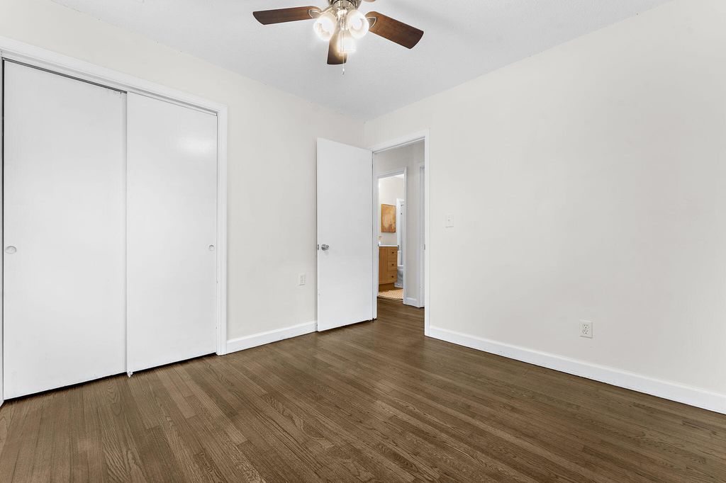 Image 35 of property listing at 204 Falcon Drive, Summerville, SC 29485