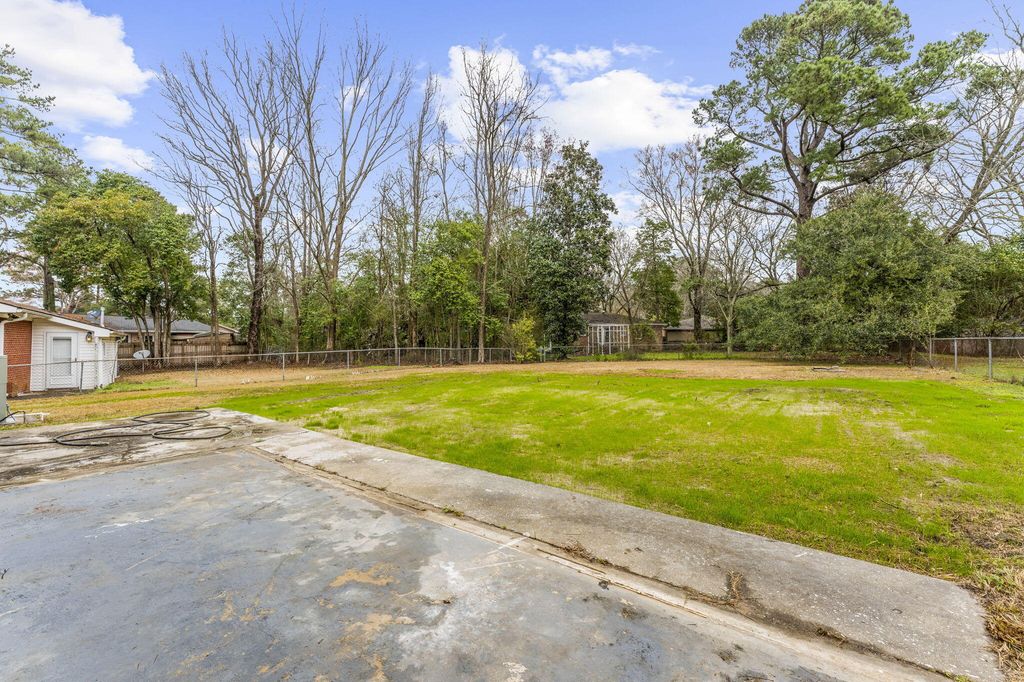 Image 36 of property listing at 204 Falcon Drive, Summerville, SC 29485