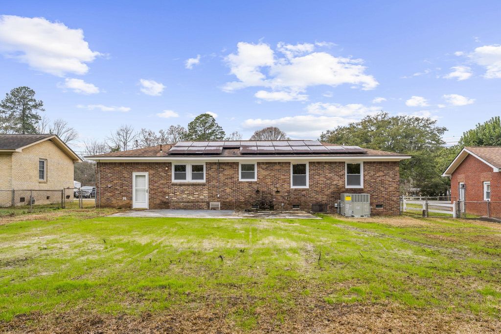 Image 39 of property listing at 204 Falcon Drive, Summerville, SC 29485