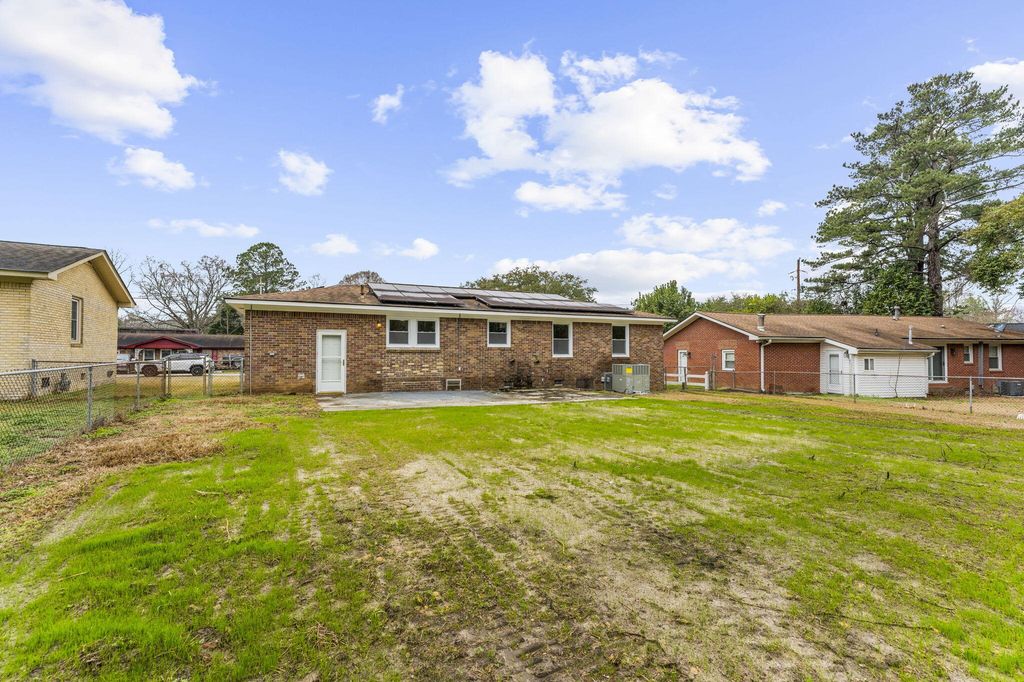 Image 40 of property listing at 204 Falcon Drive, Summerville, SC 29485