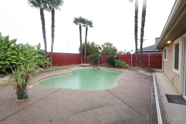 3074 W Pico Avenue, Fresno, CA 93722