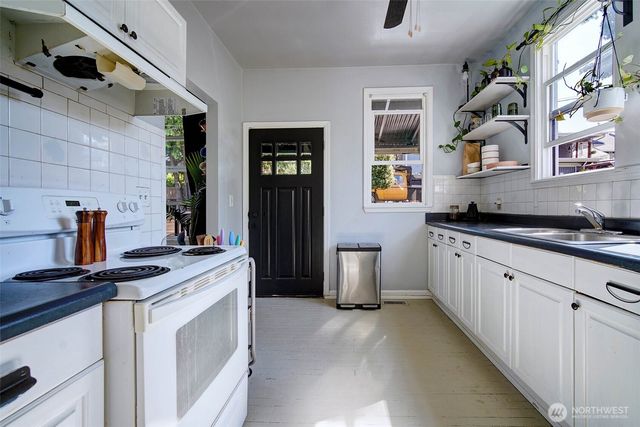 13027 40th Avenue S, Tukwila, WA 98168