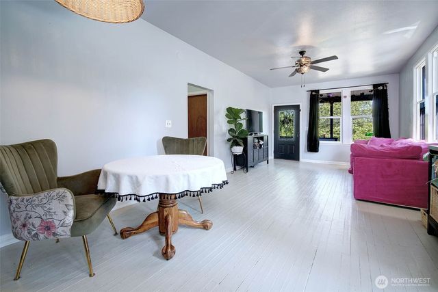 13027 40th Avenue S, Tukwila, WA 98168