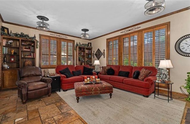 1401 Secluded Ln, Longview, TX 75604