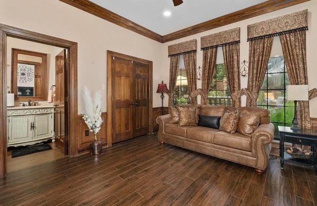 1401 Secluded Ln, Longview, TX 75604