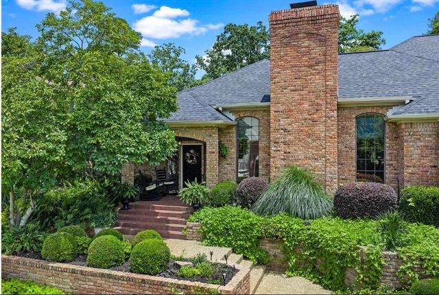 1401 Secluded Ln, Longview, TX 75604