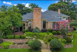 1401 Secluded Ln, Longview, TX 75604