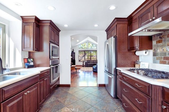 602 Lotus Ave., Thousand Oaks, CA 91360