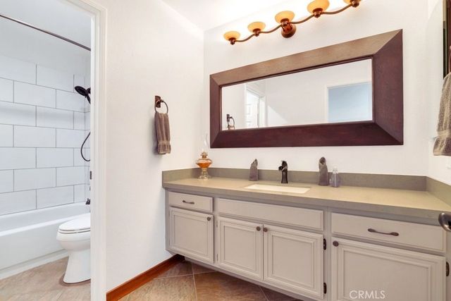 602 Lotus Ave., Thousand Oaks, CA 91360