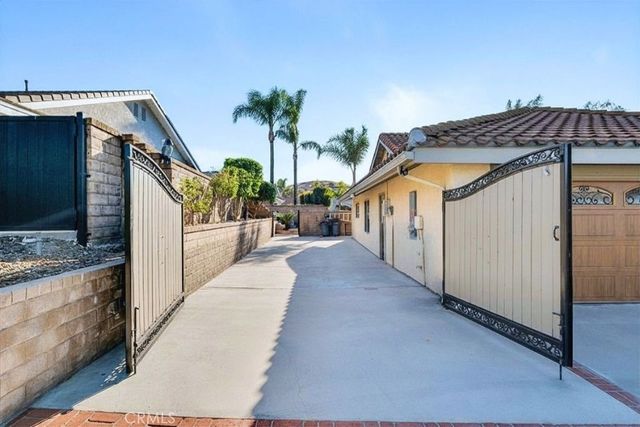 602 Lotus Ave., Thousand Oaks, CA 91360