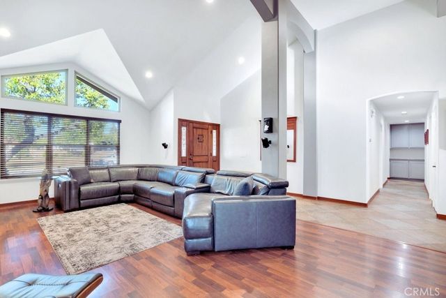 602 Lotus Ave., Thousand Oaks, CA 91360
