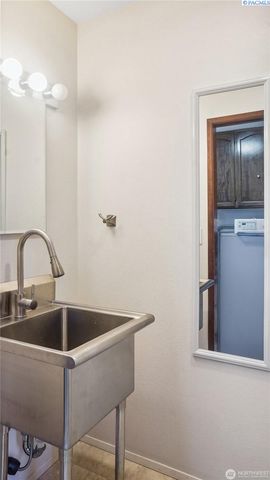 1525 E Catalpa St, Othello, WA 99344