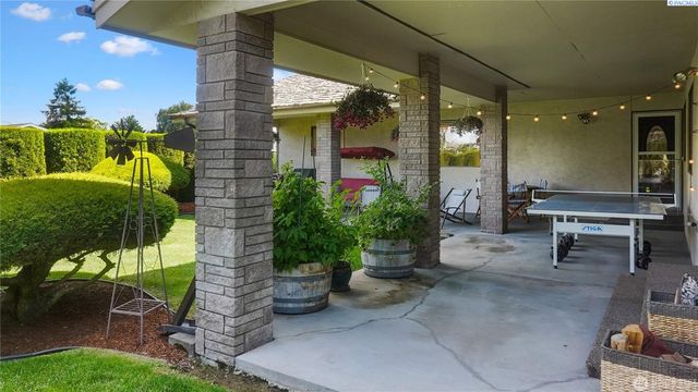 1525 E Catalpa St, Othello, WA 99344