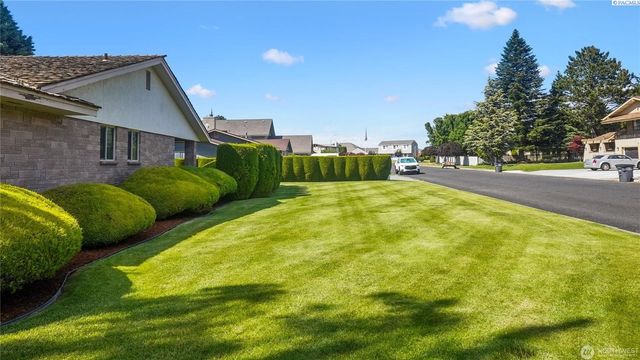 1525 E Catalpa St, Othello, WA 99344