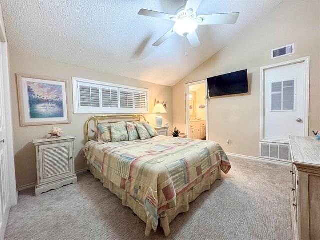 1031 Redfish Street, Bayou Vista, TX 77563