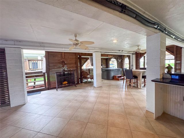1031 Redfish Street, Bayou Vista, TX 77563