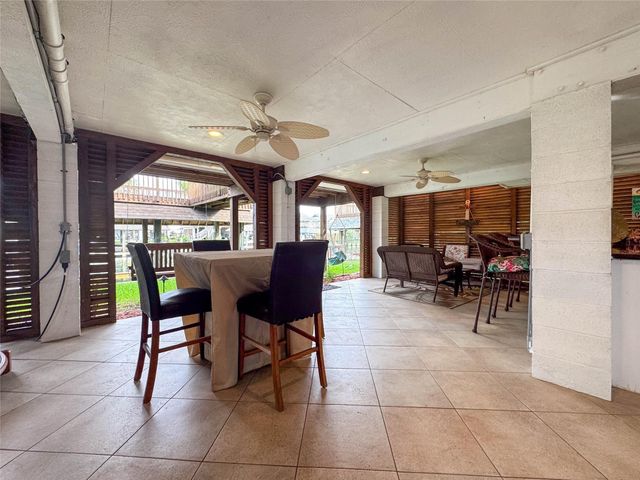 1031 Redfish Street, Bayou Vista, TX 77563