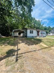 309 N Hill Street, Poteau, OK 74953
