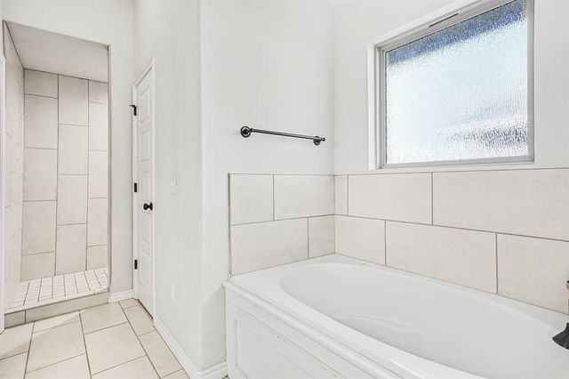 495 Grand Sycamore Drive, Washington, OK 73093