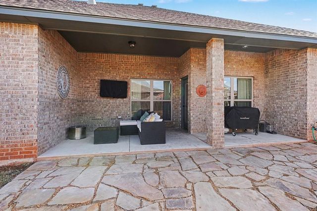 495 Grand Sycamore Drive, Washington, OK 73093