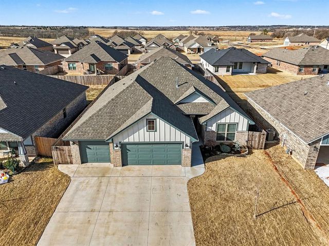 495 Grand Sycamore Drive, Washington, OK 73093