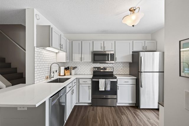 11641 Elmwood Avenue N, Champlin, MN 55316