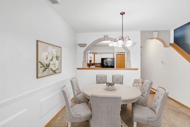 1244 Brookdale Drive 1244, Carpentersville, IL 60110