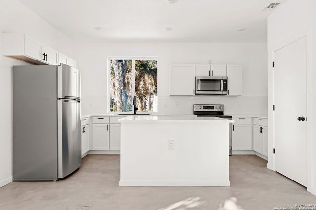 1005 Essex St Unit 202, San Antonio, TX 78210