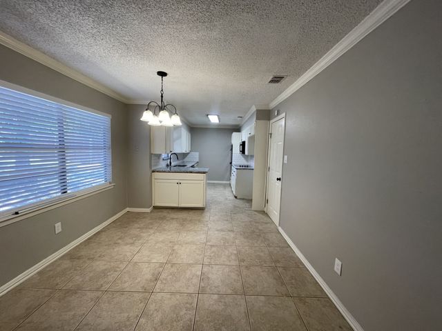 3502 Leighton Drive, Arlington, TX 76015