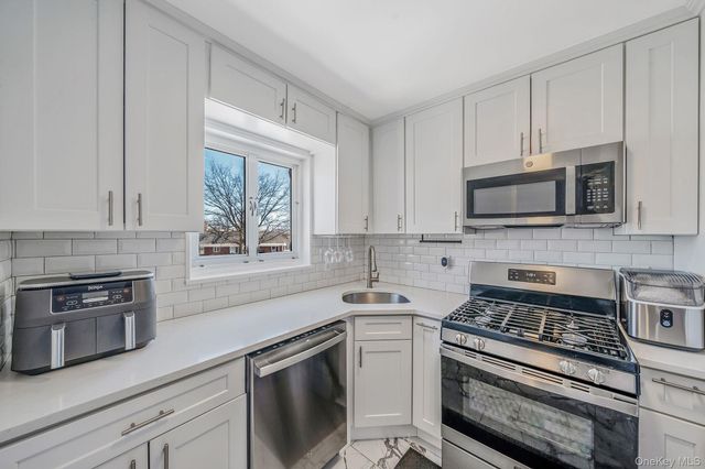 224-24 Manor Road UPPER, Queens Village, NY 11427