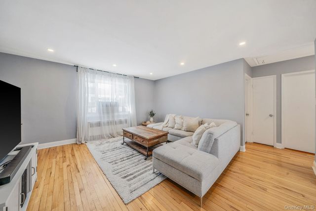 224-24 Manor Road UPPER, Queens Village, NY 11427