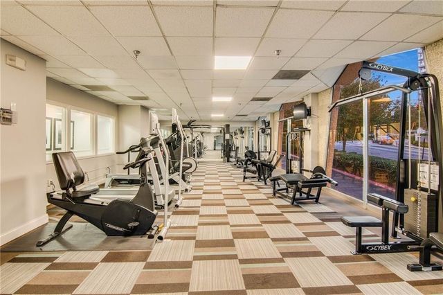 2479 Peachtree NE Road 412, Atlanta, GA 30305