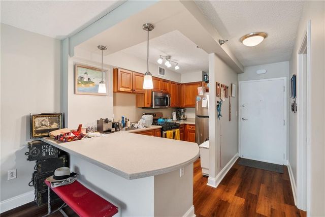 2479 Peachtree NE Road 412, Atlanta, GA 30305