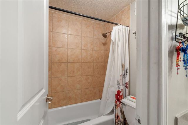 2479 Peachtree NE Road 412, Atlanta, GA 30305