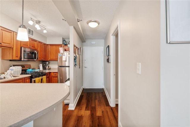 2479 Peachtree NE Road 412, Atlanta, GA 30305