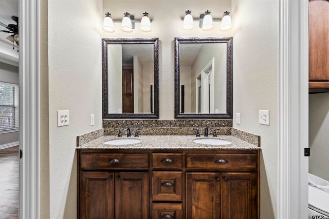 104 Penbrook St., Henderson, TX 75654