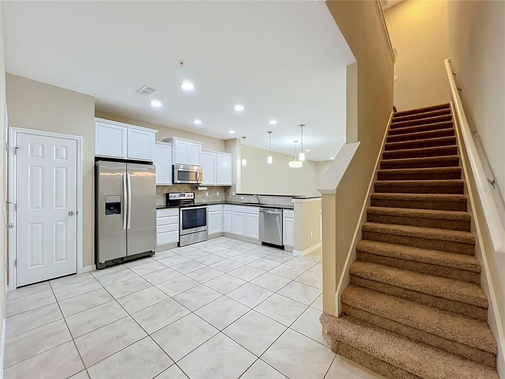 Image 13 of property listing at 520 VIRTUOSO LANE 68, Orlando, FL 32824