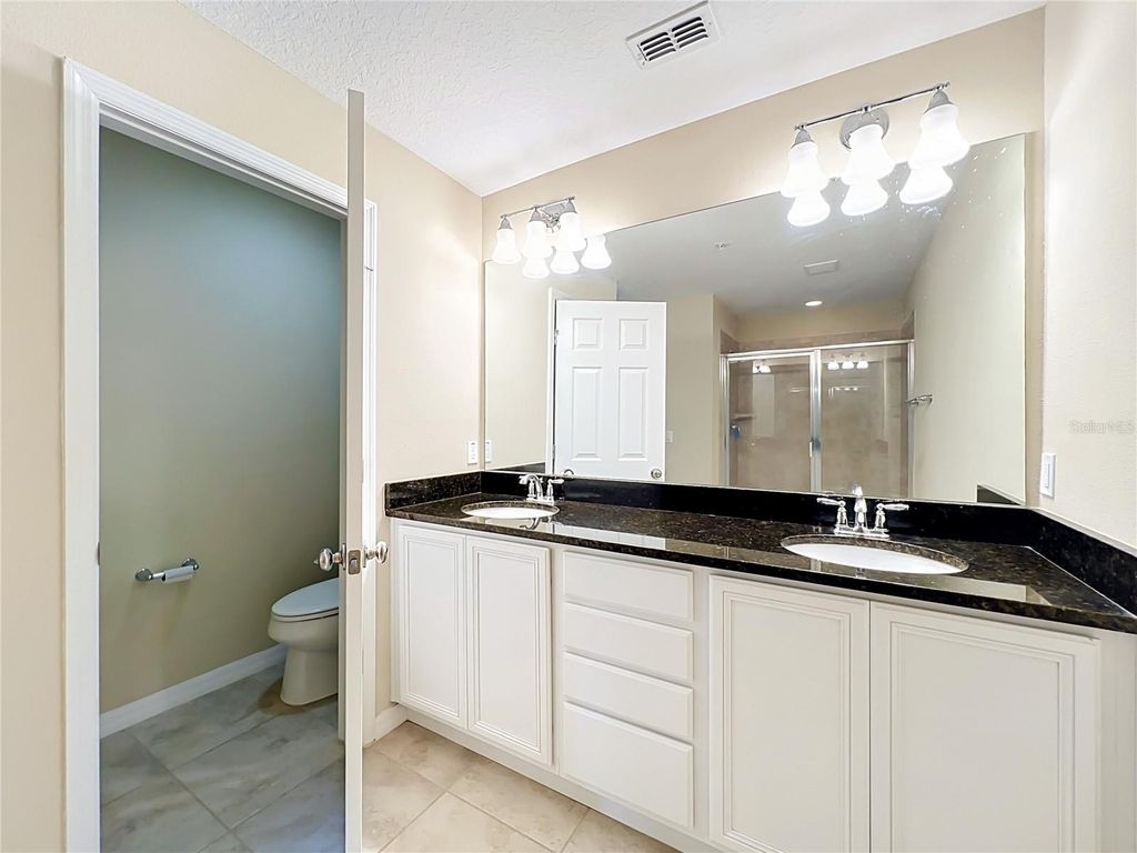 Image 17 of property listing at 520 VIRTUOSO LANE 68, Orlando, FL 32824