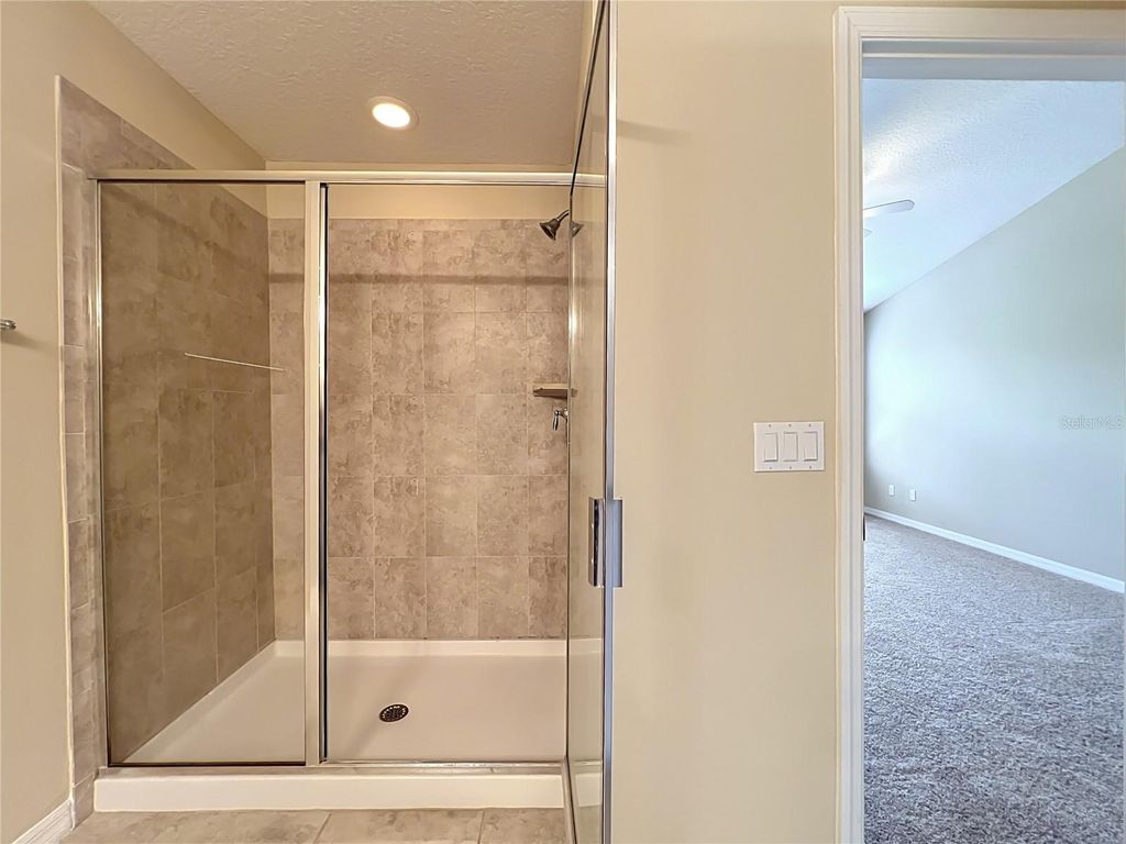Image 18 of property listing at 520 VIRTUOSO LANE 68, Orlando, FL 32824