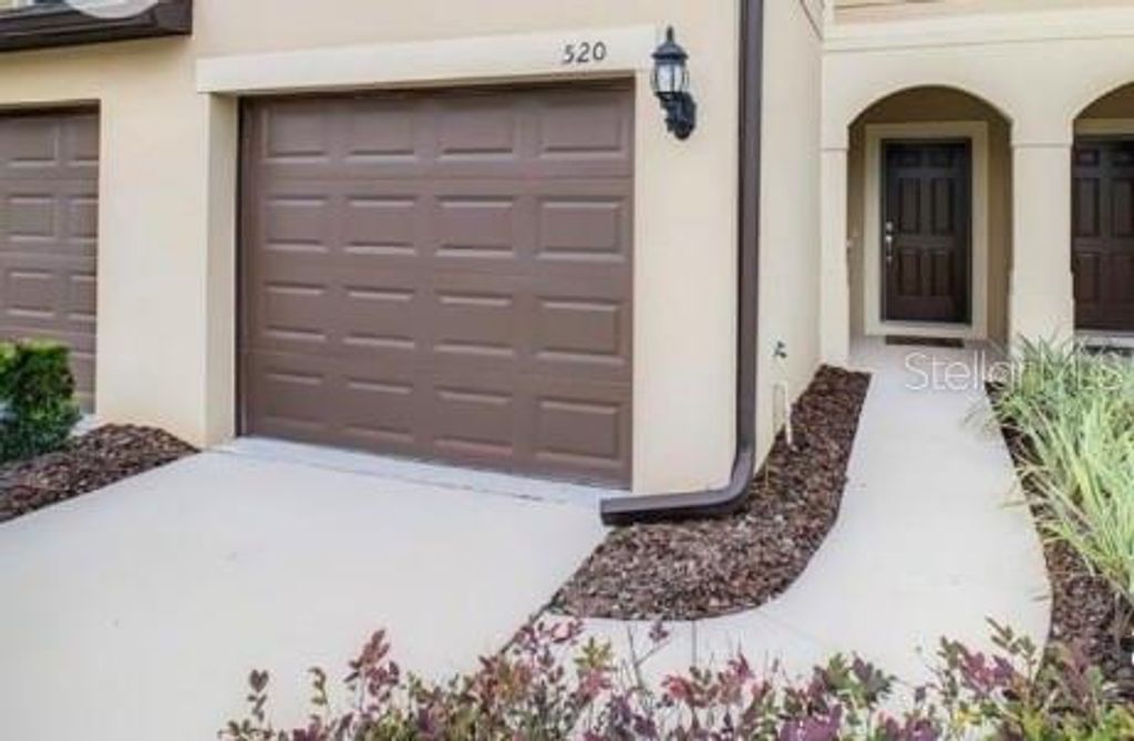 Image 28 of property listing at 520 VIRTUOSO LANE 68, Orlando, FL 32824