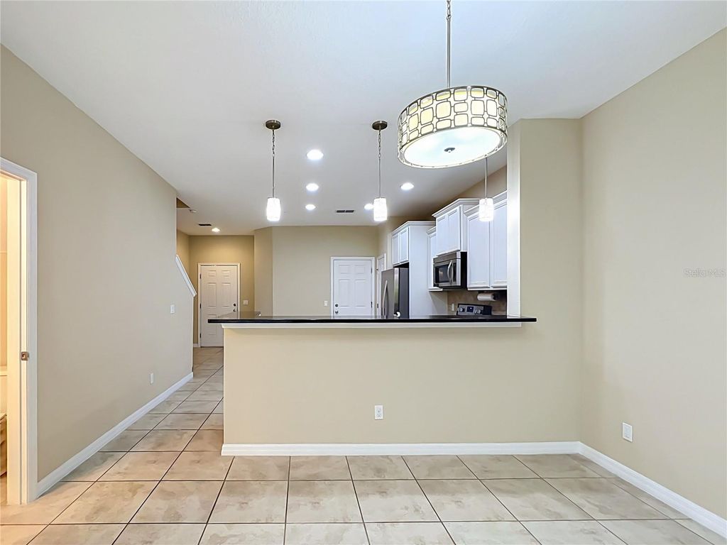 Image 5 of property listing at 520 VIRTUOSO LANE 68, Orlando, FL 32824