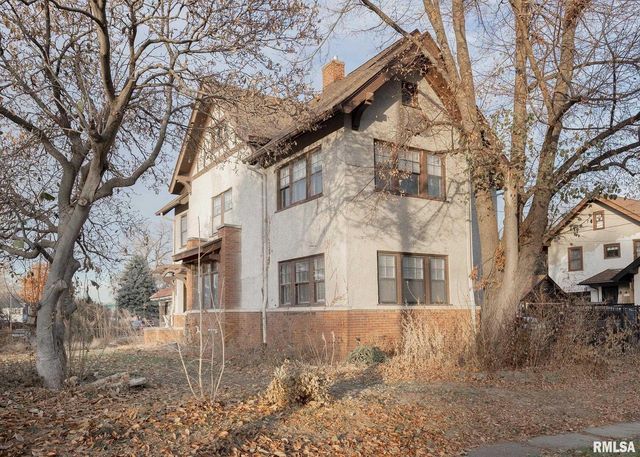 2501 BRADY Street, Davenport, IA 52803