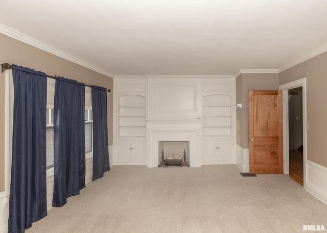 2501 BRADY Street, Davenport, IA 52803