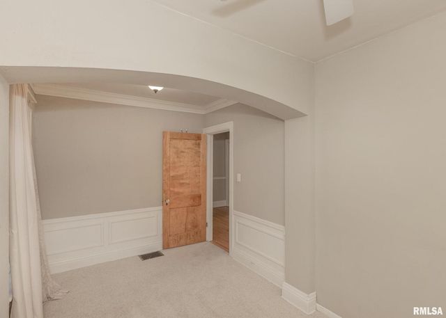 2501 BRADY Street, Davenport, IA 52803