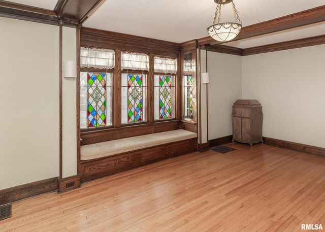 2501 BRADY Street, Davenport, IA 52803